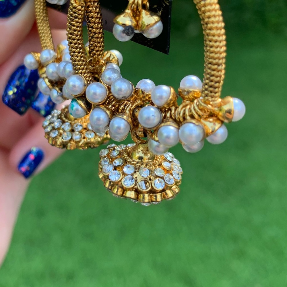 NWT Funky Pearl & Rhinestone Statement Earrings - Picture 6 of 9